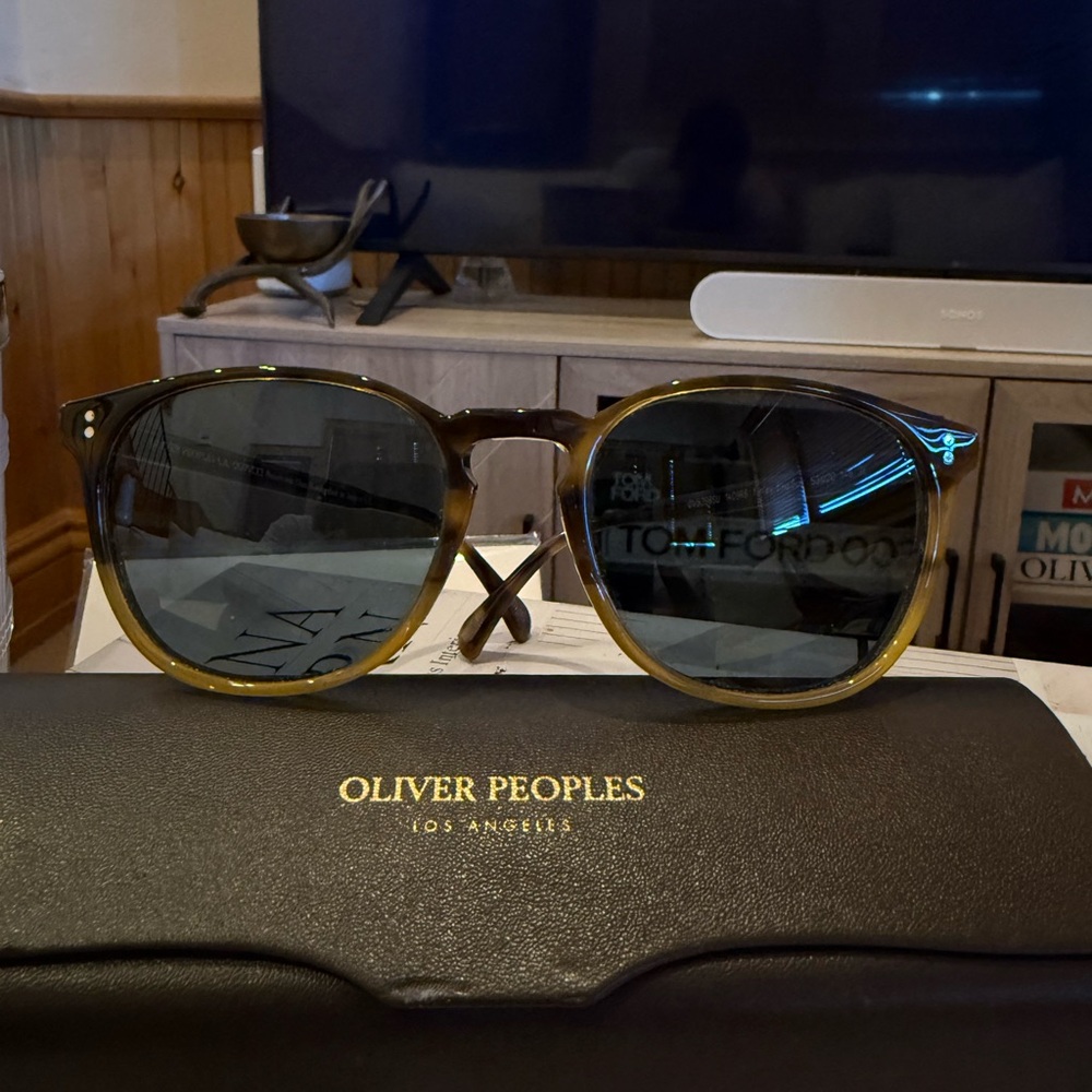Oliver Peoples Sunglasses with a brown tortoise gradient to yellow Frame